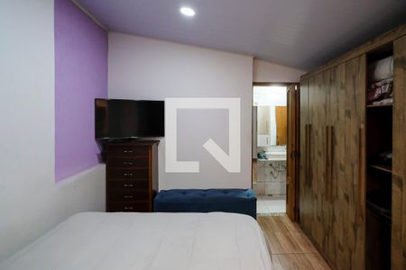Casa à venda com 139m², 4 quartos e 2 vagasSuíte 2