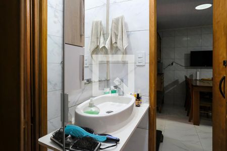 Casa à venda com 139m², 4 quartos e 2 vagasBanheiro da Suíte 2