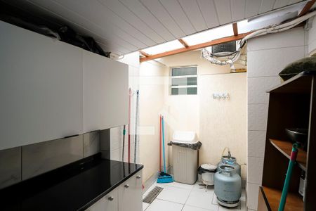 Casa à venda com 139m², 4 quartos e 2 vagasÁrea de Serviço
