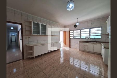 Casa à venda com 245m², 4 quartos e 3 vagas Casa à venda com 245m², 4 quartos e 3 vagasFoto 05