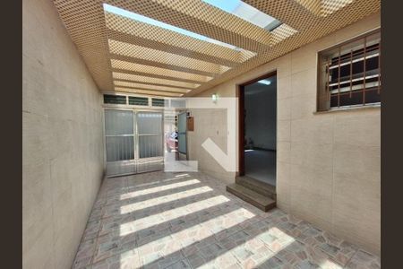 Casa à venda com 245m², 4 quartos e 3 vagas Casa à venda com 245m², 4 quartos e 3 vagasFoto 27