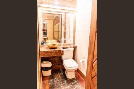 Casa para alugar com 1300m², 6 quartos e 6 vagas Casa para alugar com 1300m², 6 quartos e 6 vagasBanheiro 1