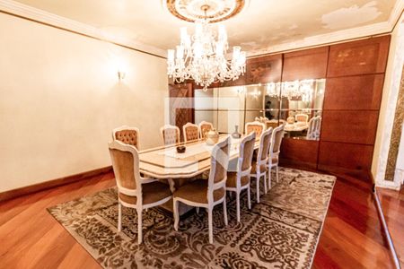 Casa para alugar com 1300m², 6 quartos e 6 vagas Casa para alugar com 1300m², 6 quartos e 6 vagasSala de Jantar