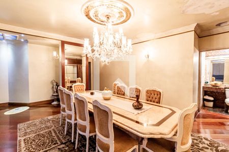 Casa para alugar com 1300m², 6 quartos e 6 vagas Casa para alugar com 1300m², 6 quartos e 6 vagasSala de Jantar