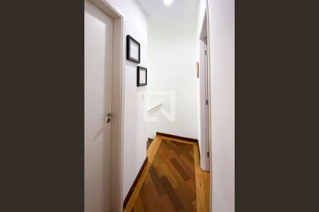 Casa de condomínio à venda com 68m², 2 quartos e 2 vagasCorredor