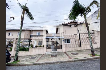 Casa de condomínio à venda com 68m², 2 quartos e 2 vagasFachada