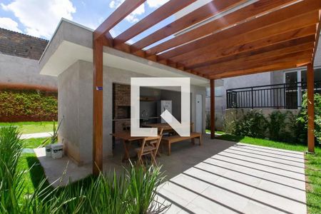 Apartamento à venda com 38m², 2 quartos e 1 vaga Apartamento à venda com 38m², 2 quartos e 1 vagaÁrea comum - Churrasqueira