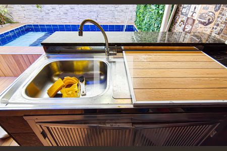 Casa à venda com 240m², 5 quartos e 3 vagaschurrasqueira