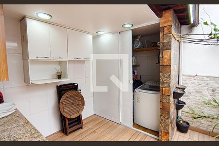 Casa à venda com 240m², 5 quartos e 3 vagasarea de serviço