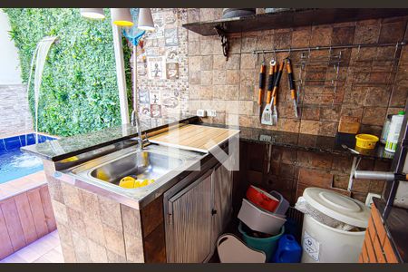 Casa à venda com 240m², 5 quartos e 3 vagaschurrasqueira