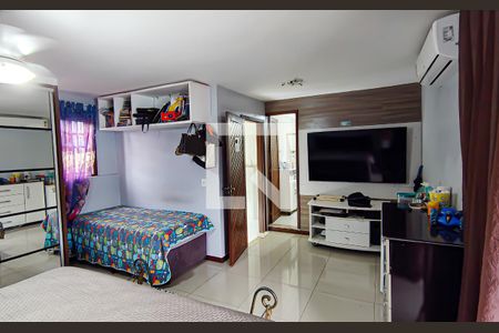 Casa à venda com 240m², 5 quartos e 3 vagasquarto 4