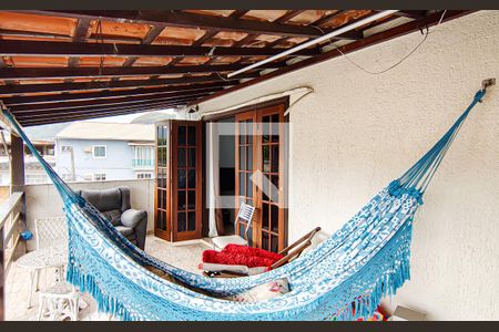 Casa à venda com 240m², 5 quartos e 3 vagasvaranda quarto 4