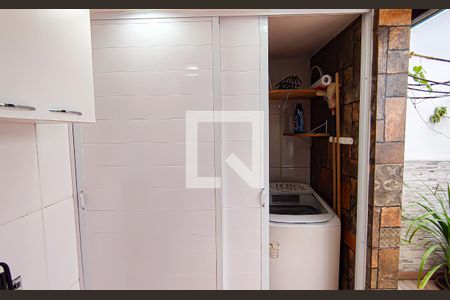 Casa à venda com 240m², 5 quartos e 3 vagasarea de serviço