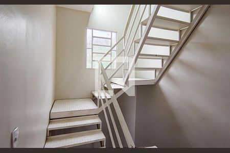 Casa à venda com 240m², 5 quartos e 3 vagasescada