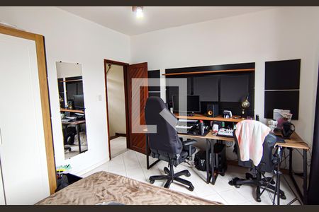 Casa à venda com 240m², 5 quartos e 3 vagasquarto 2