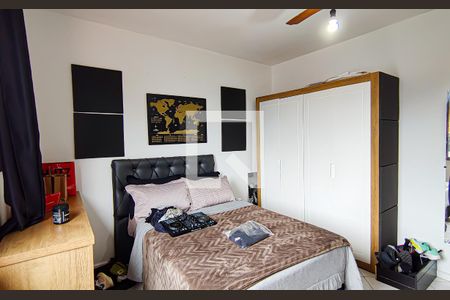 Casa à venda com 240m², 5 quartos e 3 vagasquarto 2