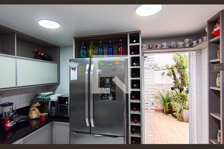 Casa à venda com 240m², 5 quartos e 3 vagascozinha