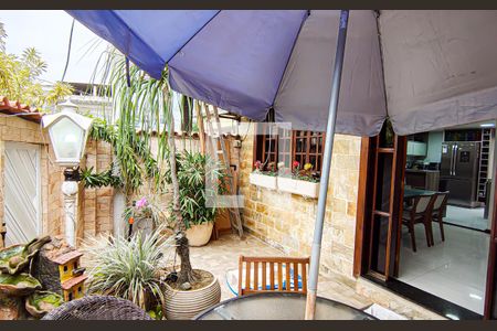 Casa à venda com 240m², 5 quartos e 3 vagasfrente do imovel