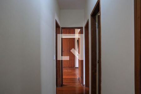Corredor de apartamento à venda com 4 quartos, 136m² em Santo Antônio, Belo Horizonte