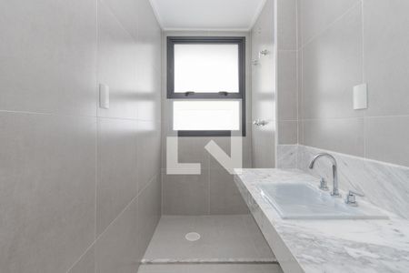 Apartamento à venda com 227m², 3 quartos e 4 vagas Apartamento à venda com 227m², 3 quartos e 4 vagasBanheiro 2 da Suíte 1