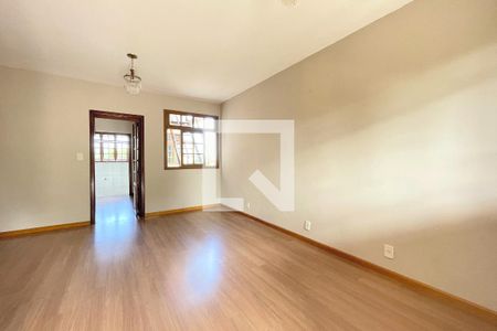 Sala de casa para alugar com 2 quartos, 110m² em Jardim Floresta, Porto Alegre