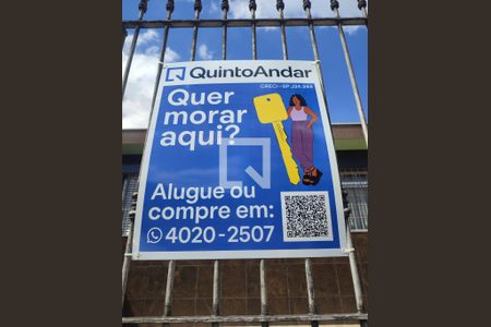 Casa à venda com 13m², 3 quartos e 6 vagas Casa à venda com 13m², 3 quartos e 6 vagasPlaca