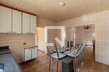 Casa à venda com 13m², 3 quartos e 6 vagas Casa à venda com 13m², 3 quartos e 6 vagasCozinha