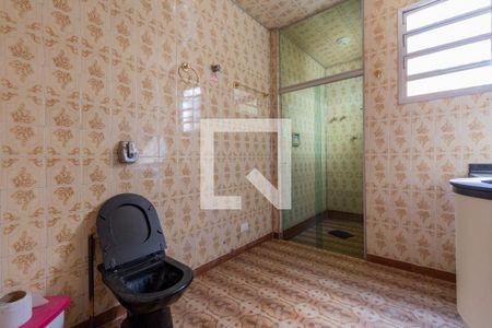 Casa à venda com 13m², 3 quartos e 6 vagas Casa à venda com 13m², 3 quartos e 6 vagasBanheiro