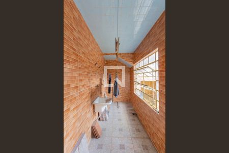 Casa à venda com 13m², 3 quartos e 6 vagas Casa à venda com 13m², 3 quartos e 6 vagasÁrea de Serviço 2