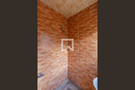 Casa à venda com 13m², 3 quartos e 6 vagas Casa à venda com 13m², 3 quartos e 6 vagasBanheiro de Serviço 2