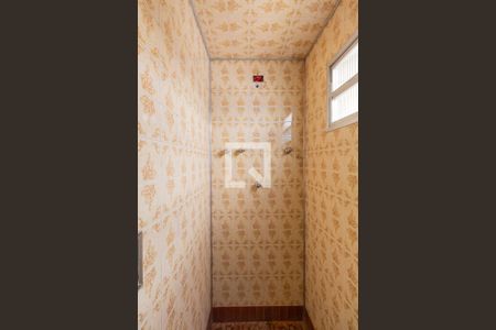 Casa à venda com 13m², 3 quartos e 6 vagas Casa à venda com 13m², 3 quartos e 6 vagasBanheiro