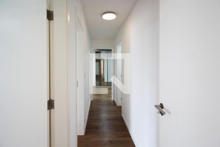 Corredor  de apartamento para alugar com 3 quartos, 124m² em Itaim Bibi, São Paulo