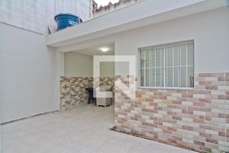 Casa à venda com 104m², 3 quartos e 2 vagas Casa à venda com 104m², 3 quartos e 2 vagasÁrea externa