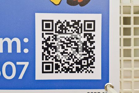 Casa à venda com 104m², 3 quartos e 2 vagas Casa à venda com 104m², 3 quartos e 2 vagasFachada