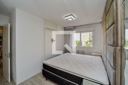 Suíte de apartamento para alugar com 2 quartos, 75m² em Jardim Sabará, Porto Alegre