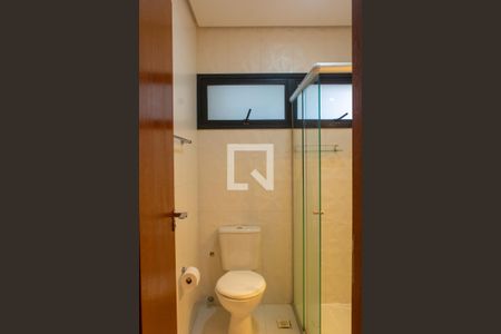 Banheiro de apartamento para alugar com 1 quarto, 38m² em Espírito Santo, Porto Alegre
