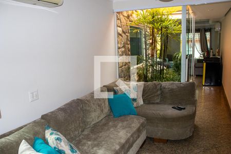 Casa de condomínio à venda com 360m², 4 quartos e 3 vagasQuarto Reversível