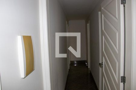 Casa de condomínio à venda com 360m², 4 quartos e 3 vagasCorredor