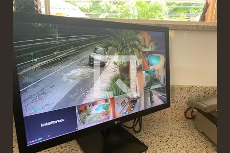 Casa de condomínio à venda com 360m², 4 quartos e 3 vagasMonitoramento Residencial 