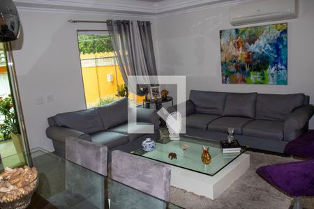 Sala de casa de condomínio para alugar com 4 quartos, 360m² em Anil, Rio de Janeiro