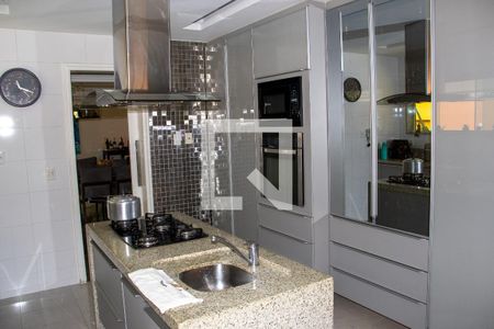 Casa de condomínio à venda com 360m², 4 quartos e 3 vagasCozinha