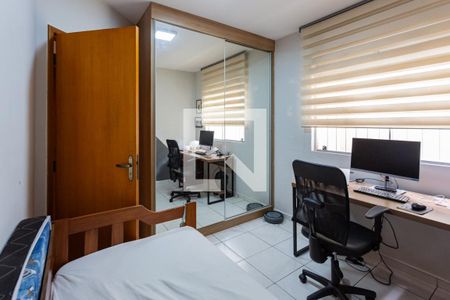 Quarto 1 de apartamento para alugar com 2 quartos, 95m² em Pirajá, Belo Horizonte