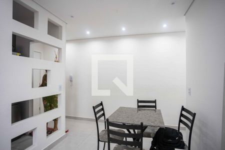 Sala de apartamento para alugar com 2 quartos, 45m² em Piraporinha, Diadema
