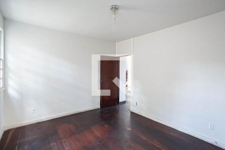 Casa à venda com 371m², 5 quartos e 8 vagasQuarto 1