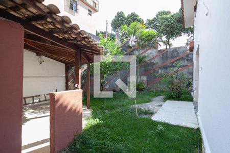 Casa à venda com 371m², 5 quartos e 8 vagasQuintal