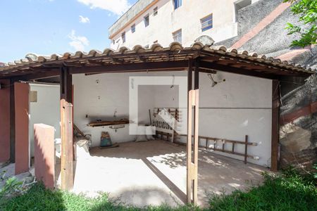 Casa à venda com 371m², 5 quartos e 8 vagasQuintal