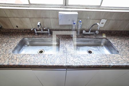 Casa à venda com 371m², 5 quartos e 8 vagasCozinha