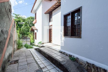 Casa à venda com 371m², 5 quartos e 8 vagasQuintal
