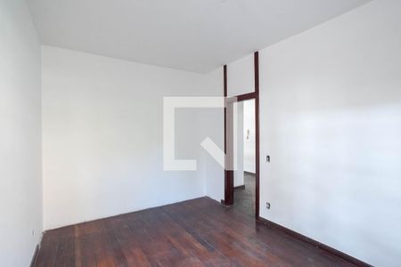 Casa à venda com 371m², 5 quartos e 8 vagasQuarto 4