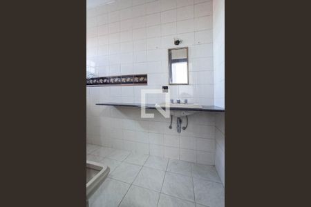 Casa à venda com 371m², 5 quartos e 8 vagasBanheiro social 1